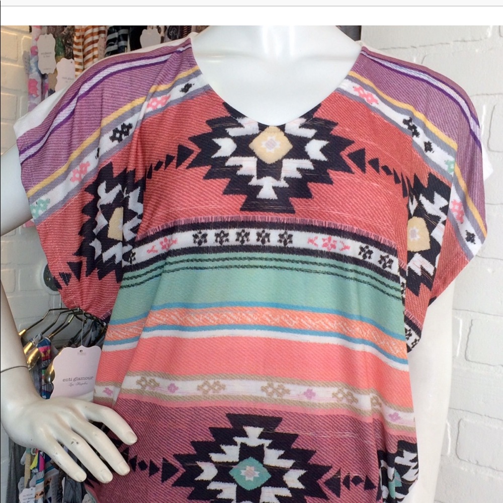 BNWOT Size S Enti Glamour Aztec Tribal Top